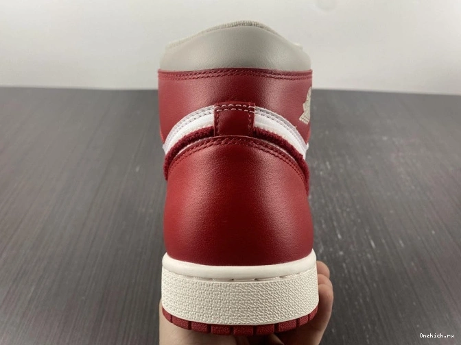 One Kick Chenille (W) OG High DJ4891-061 Newstalgia Jordan 1 0814